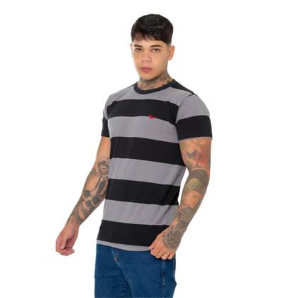 Imagem de Camiseta Básica Listrada Masculina Estilo Clássico para seu Visual