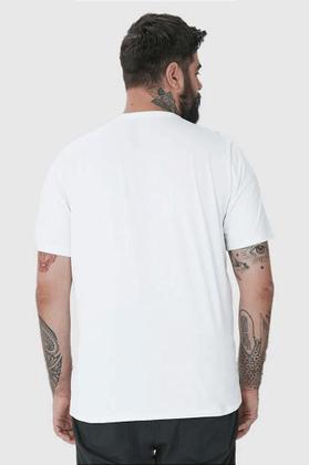 Imagem de Camiseta Básica Masculina Plus Size Decote Redondo Confortável e Versátil