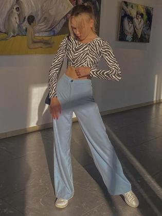 Imagem de Camiseta Curta Feminina Preta Sem Costas Com Decote Redondo E Mangas Longas Slim Sexy