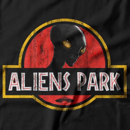 Imagem de Camiseta Feminina Aliens Park Studio Geek