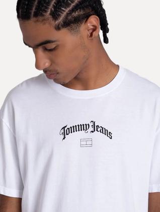 Imagem de Camiseta Tommy Jeans Masculina Regular Grunge Arch Branca