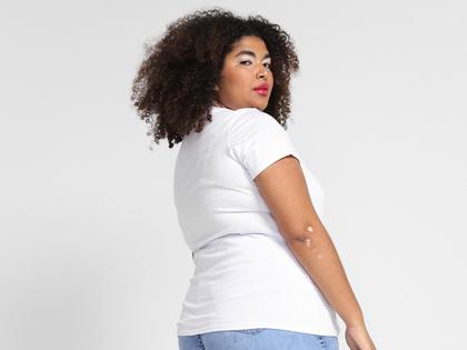 Imagem de Camiseta Vista Magalu Baby Look Gola V