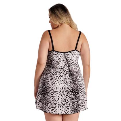 Imagem de Camisola Pijama Plus Size em Liganete com Detalhe em Renda Santa Passion .
