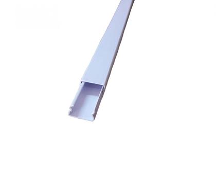 Imagem de Canaleta Plástica Branca s Divisória Adesivada para Instalaçõe Elétrica Externa 20mmx2m - Plasbohn