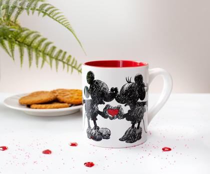 Imagem de Caneca de café Silver Buffalo Disney Micky Minnie Heart 414ml