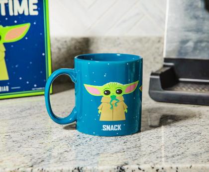 Imagem de Caneca de café Silver Buffalo Star Wars The Mandalorian Baby Yoda