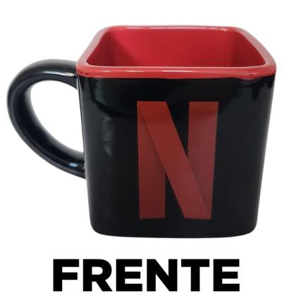 Imagem de Caneca Netflix Cubo 3D Quadrada Cerâmica Preta 300ML Oficial - Zona Criativa