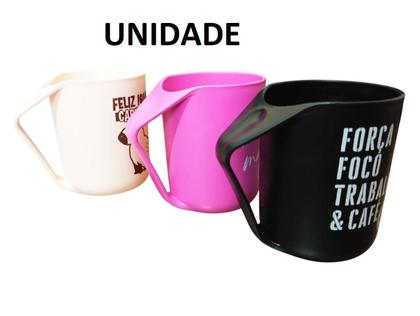 Imagem de CANECA PLÁSTICA DIVERTIDA COM ALÇA TRIANGULAR - ESTAMPAS VARIADAS 300ml unidade