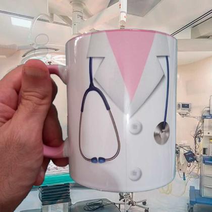 Imagem de Caneca Profissão Jaleco Médica Medicina Rosa