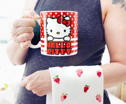 Imagem de Caneca Silver Buffalo Hello Kitty Dots and Stripes 590ml