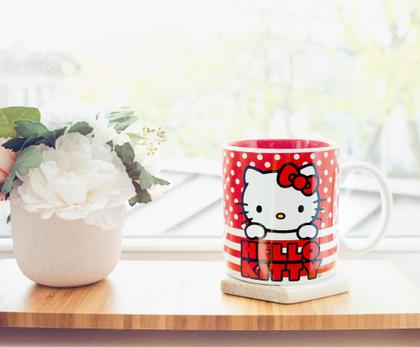 Imagem de Caneca Silver Buffalo Hello Kitty Dots and Stripes 590ml