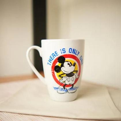 Imagem de Caneca xícara copo de porcelana mickey only one 350ml disney original