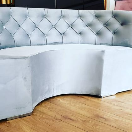 Imagem de Canto alemão sob medida em u sofa de canto meia lua
