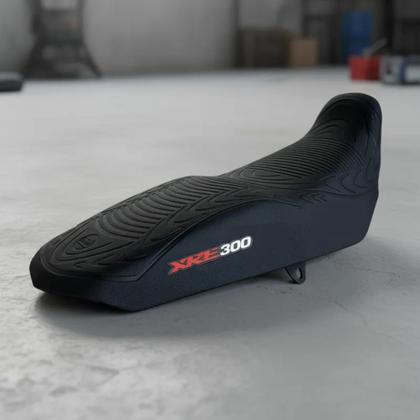 Imagem de Capa banco de moto emborrachada 3D Preta universal XRE 300