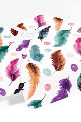 Imagem de Capa Barbeiro Penas Coloridas Cetim 156x146cm