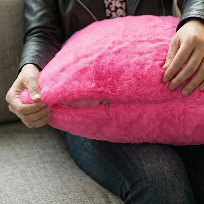 Imagem de Capa de Almofada Pelúcia Pelo Curto Luxo Soft Pink Para Sofá Novadecora