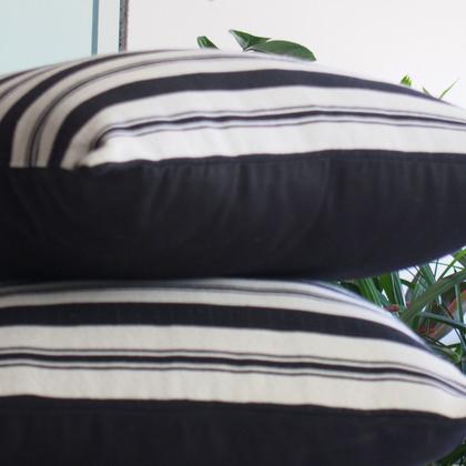 Imagem de Capa de almofada quadrada em linho e algodão