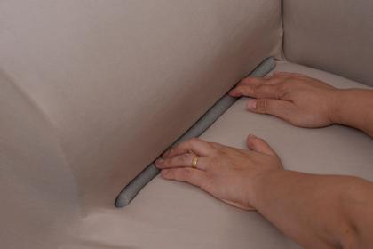 Imagem de Capa De Sofá Coladinha 2 E 3 Lugares Lisa Com Elástico Mais Fixador Malha Lisa