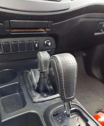 Imagem de Capa em Couro Manopla Câmbio Automático e da Reduzida Toyota Hilux Sw4 2005 a 2015
