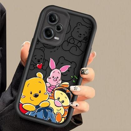 Imagem de Capa Macia Winnie the Pooh para Xiaomi Redmi Note - Modelos 12, 11, 10, 9, 8, 7, K50, 40, 30, 20 e 12C