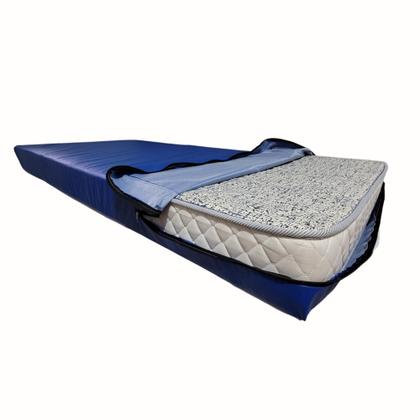 Imagem de Capa para Colchão Casal Impermeável 100% Poliéster Cor Azul com zíper grande