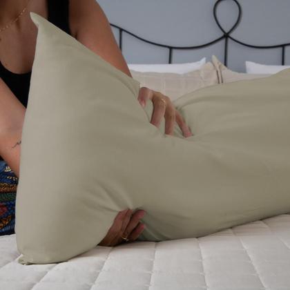 Imagem de Capa para Travesseiro Fofuxão Liso 1,46m x 46cm com Zíper Algodão