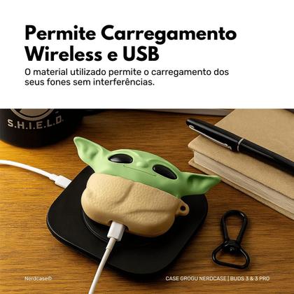 Imagem de Capa Protetora Nerdcase Compatível com Samsung Galaxy Buds 3/3 Pro, Baby Yoda