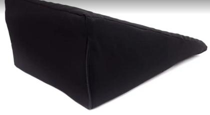 Imagem de Capa triangular para travesseiro suave encosto kit com 2 unidades