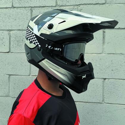 Imagem de Capacete Mattos Racing Echoes Cinza/Branco Trilha Enduro Motocross