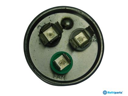 Imagem de Capacitor Duplo ELGIN 25+3MF 440V - ARC175090415571