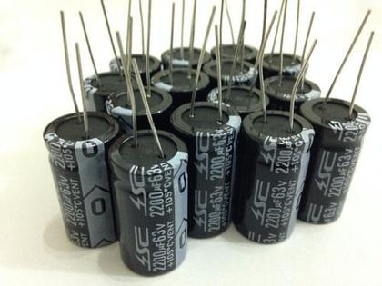 Imagem de Capacitor Eletrolítico 2200uf 63v 105º Marca Sc