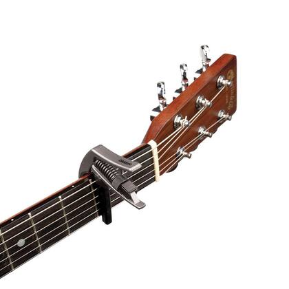 Imagem de Capotraste Violão Aço Guitarra DAddario Artist Capo Prata PW-CP-10S