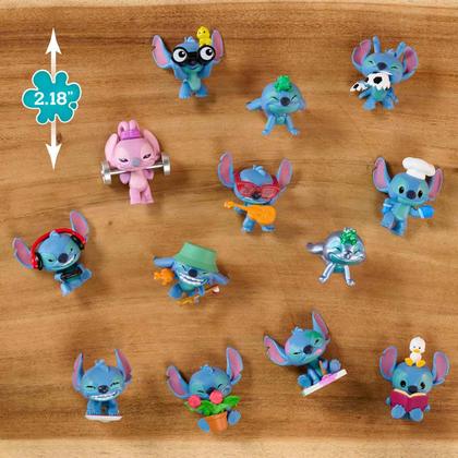 Imagem de Cápsula Abacaxi com Mini Figura Surpresa do Stitch - Stitch