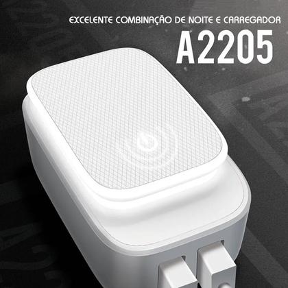 Imagem de Carregador Adaptador Universal Portátil Ultra Rápido 12w Com 2 Saida Usb 2.4a Luz noturna LED A2205