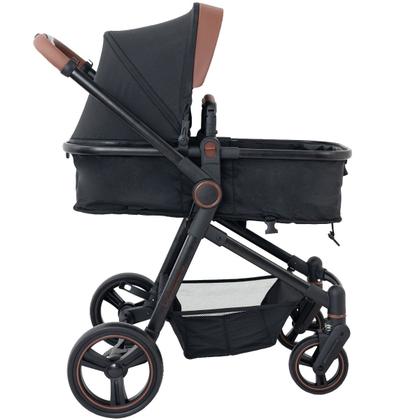 Imagem de Carrinho de Bebê Galzerano Ivy DUO Berço Passeio Moisés com Bebê Conforto Travel System Reclinável Viagem 0 a 15 Kg Preto Caramelo Fecha com Uma Mão