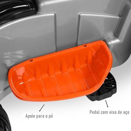 Imagem de Carrinho De Passeio Ou Pedal Com Empurrador Trator Laranja 3138 - Maral