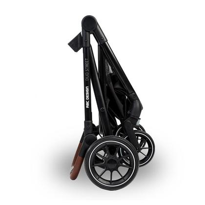 Imagem de Carrinho trio street black com bebe conforto e base isofix - abc design