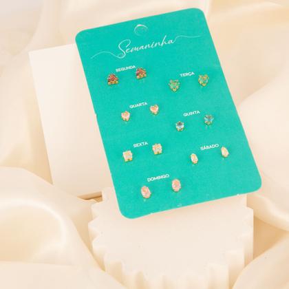 Imagem de Cartela Com Sete Pares De Brincos Femininos Variados