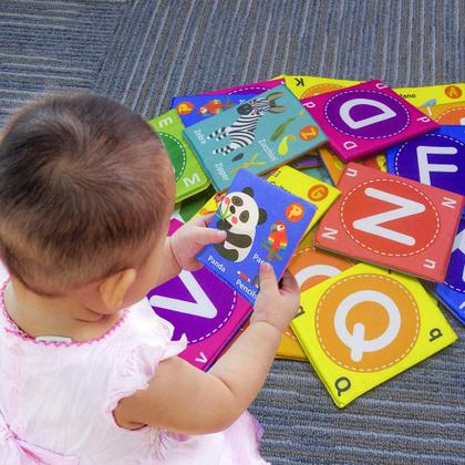 Imagem de Cartões alfabéticos teytoy Baby Soft ABC Flash Cards com bolsa, 26 unidades