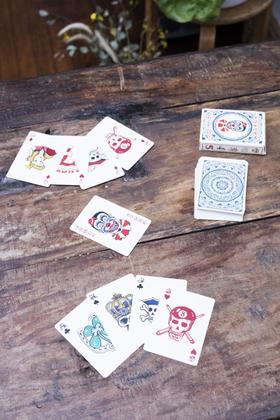 Imagem de Cartões de baralho Kikkerland Tattoo Poker Size Coated (54 cartas)