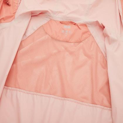 Imagem de Casaco Blocktech Impermeável e Corta Vento Com Capuz Uniqlo