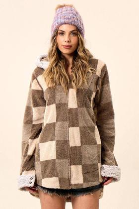 Imagem de Casaco Peluciado com Capuz Bege Xadrez Yacamim J10