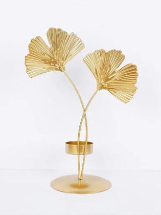 Imagem de Castiçal Dourado com Folha de Ginkgo - Decoração Luxuosa para Sala de Estar e Casamento