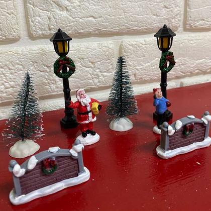 Imagem de Cenario Vila Natalino Natal Papai Noel Arovre Pinheiro Decoraçao Vitrine Loja Mesa Estante Recepçao Fim de Ano