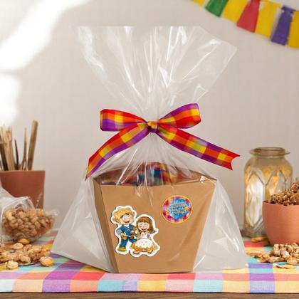 Imagem de Cesta Cachepot c/ 17 Doces Sortido Festa Junina p/ 1 pessoa