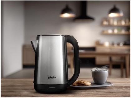 Imagem de Chaleira Elétrica Oster OCEL840 Inox e Preto 2L