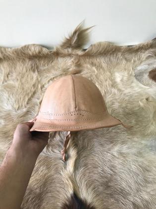 Imagem de Chapéu cuinha em couro de bode