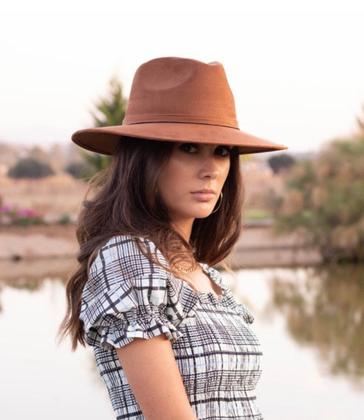 Imagem de Chapéu Fedora Caramelo Marrom Claro de Feltro Aba Média Unissex