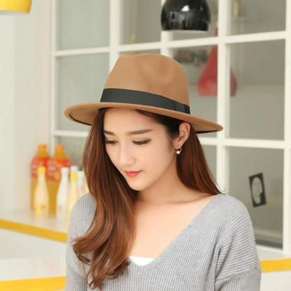 Imagem de Chapéu Fedora Caramelo Marrom Claro de Feltro Aba Média Unissex