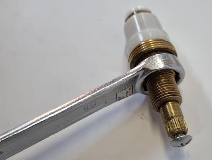 Imagem de Chave combinada para castelo registro pressão deca 16 mm